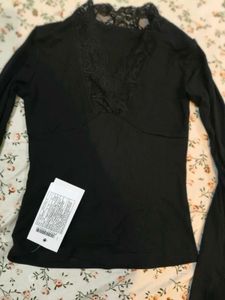 y2k grunge lace top 🗝️