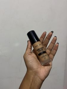Swiss Beauty Airbrush Finish Foundation