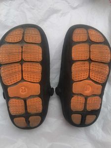 kids flip flops