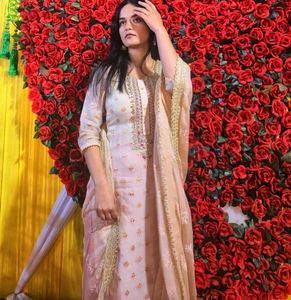 elegent embroidered kurta with Dupatta
