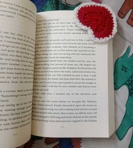 Crochet Heart Bookmark (set of 2)