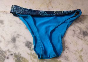 Stylish Blue Bikini Bottoms with Geometric Trim
