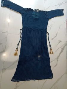 Elegant Embellished Kurta Set with Dupatta XL