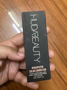 Huda Beauty Color Corrector
