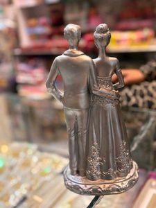 Elegant Wedding Couple Showpiece