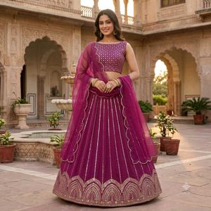 Elegant magenta Siqvenc Lehenga Set