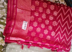 this is new hot pink saree ne