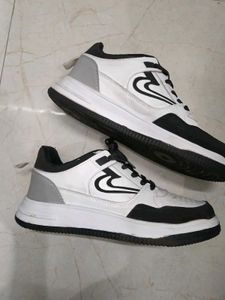 Stylish White & Black Sneakers 9 no.