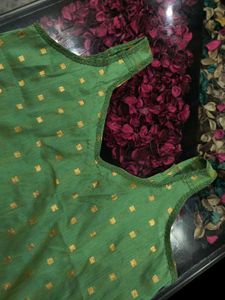 Green &amp; Gold Kurti / kurt size XXL 🌟