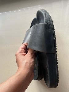 Comfortable Black Slides