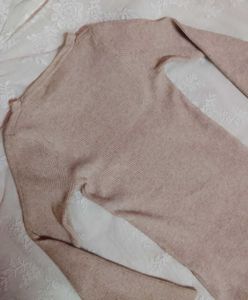 Ribbed V-Neck Long Sleeve Top