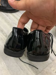 Glossy Black Lace-Up Oxford Shoes