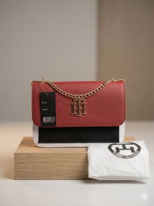 Tommy Hilfiger Crossbody Bag