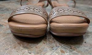 Metro wedges sandals
