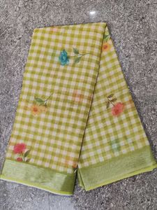 Beautiful Floral Print Saree
