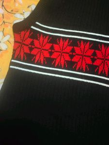Sleeveless High Neck Sweater Can Be Used Unisex