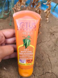 Lotus Herbals Safe Sun Daily Sunscreen