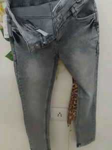 Stylish Grey Wash Denim Jeans