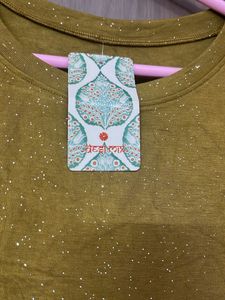 New branded Sparkly Olive Green T-Shirt for M &amp; L