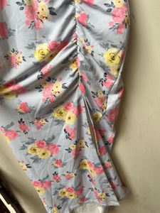 Floral Ruched Bodycon Maxi Dress 🌸
