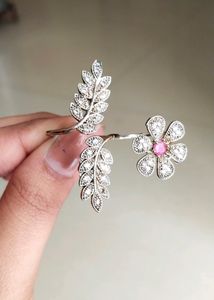 Pretty Two Fingers Designer Ring. 🤩💍