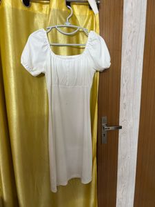 Chic White Puff Sleeve Dress