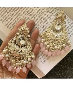 Elegant Pink Pearl Drop Earrings 🩷