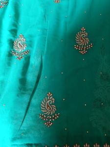 ✨Green Saree + Free Gift 🎁✨