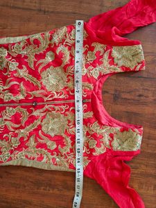 Stunning Red &amp; Gold Embroidered Kurta Set