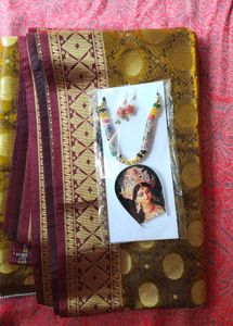 Beautiful Silk Saree with Matching Jewelry Set