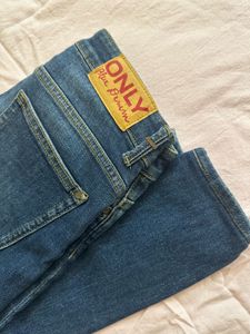 (No Flaws) ONLY BRAND Straight Fit Jeans