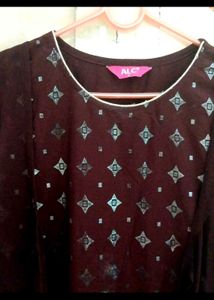 d) Kurta or gown with attached coat