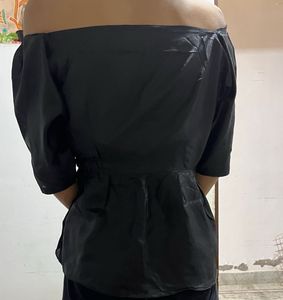 Chic Off-Shoulder Black Top