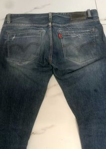 Men's Blue levis Jeans Size-32 No return/No refund