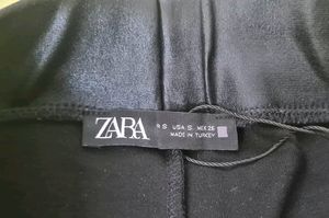 ZARA Shiny leggings with an elasticated waistband