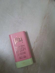 Pixi On-the-Glow Plush Moisture Stick