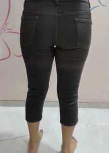 Gray Capris - Stylish &amp; Comfortable