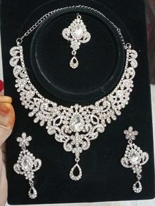 Exquisite Red &amp; Gold Necklace Set combo