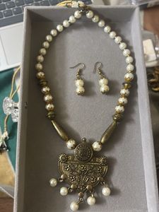Pearl & Antique Gold Necklace Set