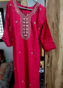 Elegant Pink Embroidered Kurti 💖✨