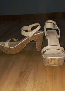 BEIGE Textured Wedge Sandals
