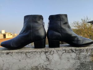 Anis Black Leather Boots