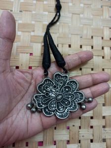 Bohemian Floral Pendant Necklace
