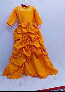 Stunning Orange 🧡 gown