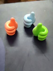 3 Multipurpose Silicone Thumb Shaped Hooks