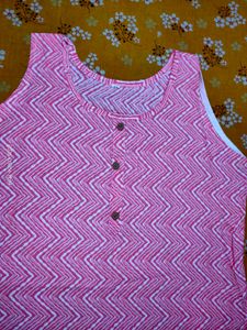 Chic Sleeveless Pink Chevron Kurta
