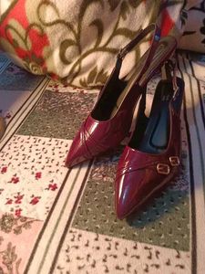 Chic Burgundy Slingback Heels