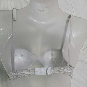 Stylish White 🪔 Padded Bra