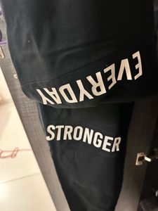 joggers n bottle Miniso