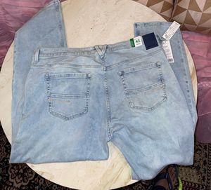 Light Wash Straight Leg Jeans